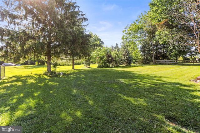 930 WESTMINSTER AVE, Hanover, PA 17331