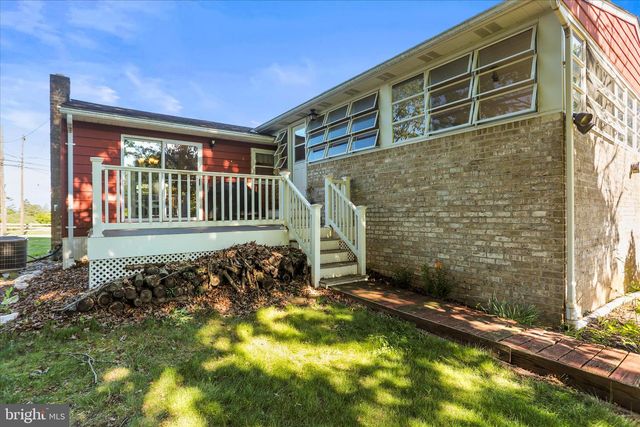 930 WESTMINSTER AVE, Hanover, PA 17331