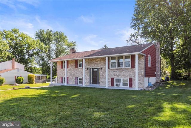 930 WESTMINSTER AVE, Hanover, PA 17331