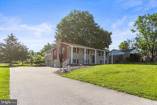 930 WESTMINSTER AVE, Hanover, PA 17331