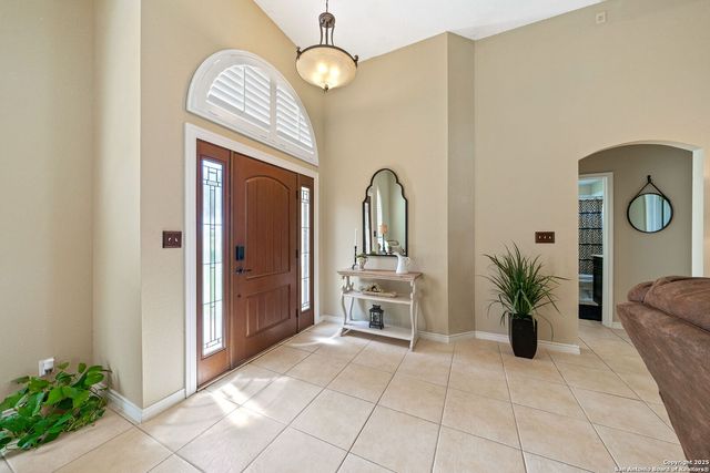 788 County Road 140, Floresville, TX 78114