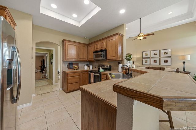 788 County Road 140, Floresville, TX 78114