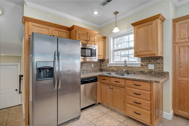 737 S Pickwick Avenue A & B, Springfield, MO 65802