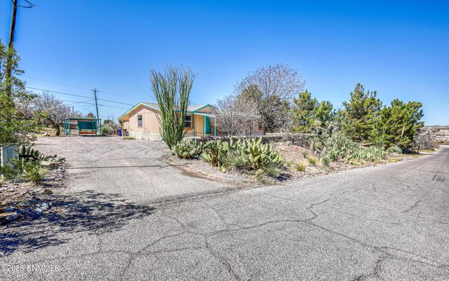 5237 Chiricahua Trail, Las Cruces, NM 88012