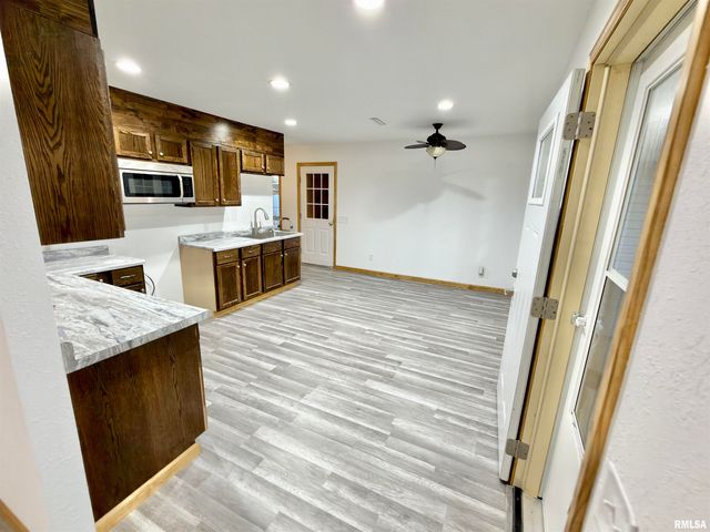 274 OAKTREE Avenue, Salem, IL 62881