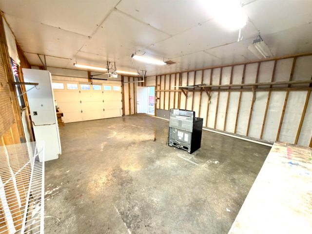 274 OAKTREE Avenue, Salem, IL 62881