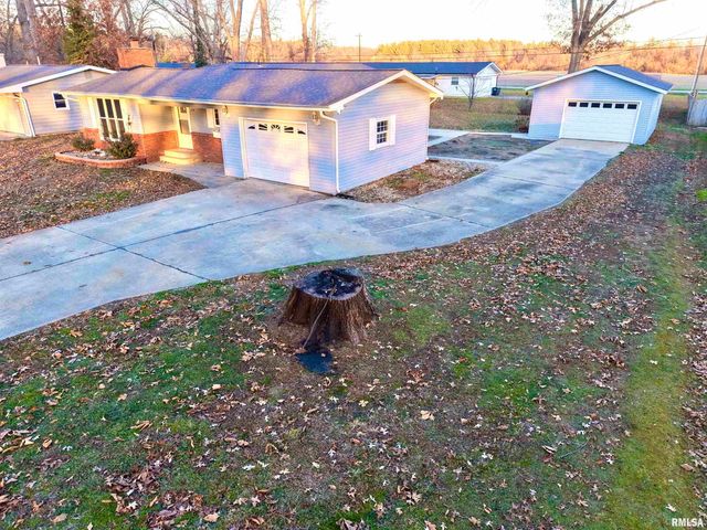 274 OAKTREE Avenue, Salem, IL 62881