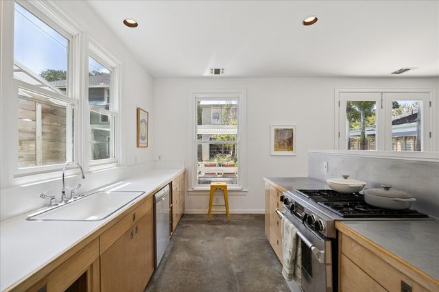 1418 Kipling Street, Houston, TX 77006