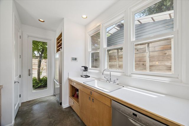 1418 Kipling Street, Houston, TX 77006
