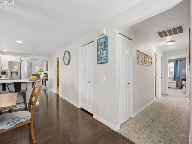 2174 BAINES Blvd, Hubbard, OR 97032
