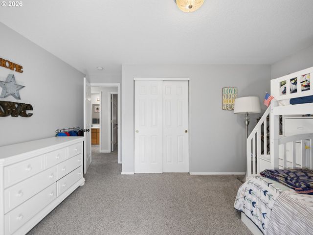 2174 BAINES Blvd, Hubbard, OR 97032