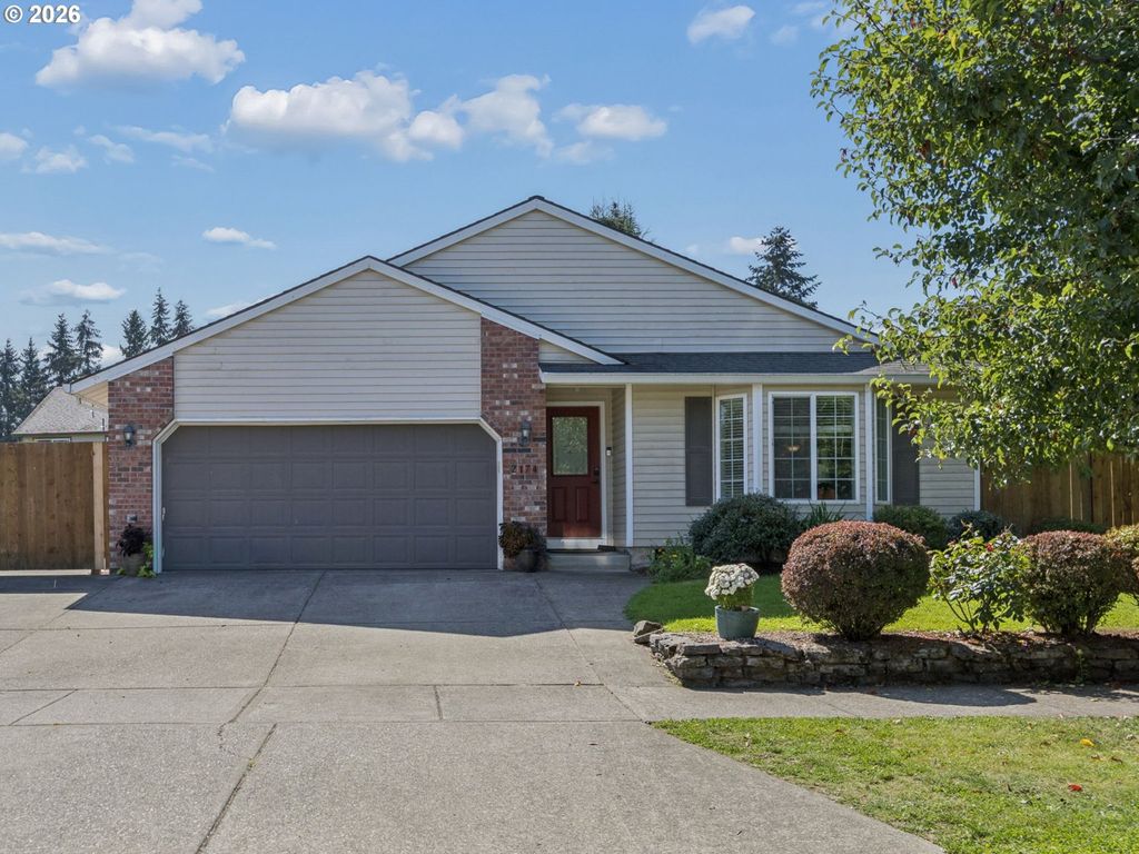 2174 BAINES Blvd, Hubbard, OR 97032