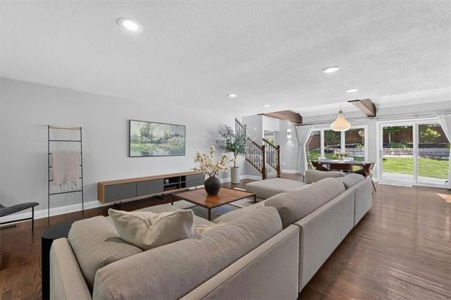 5726 Howe Drive, Fairway, KS 66205