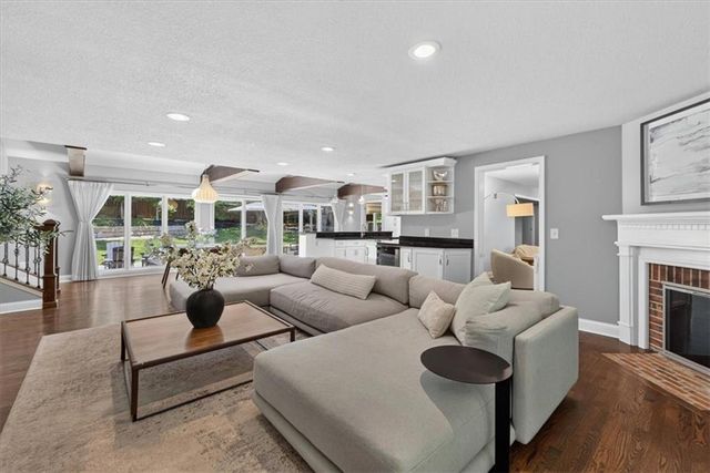 5726 Howe Drive, Fairway, KS 66205