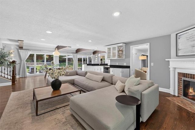 5726 Howe Drive, Fairway, KS 66205