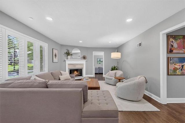 5726 Howe Drive, Fairway, KS 66205