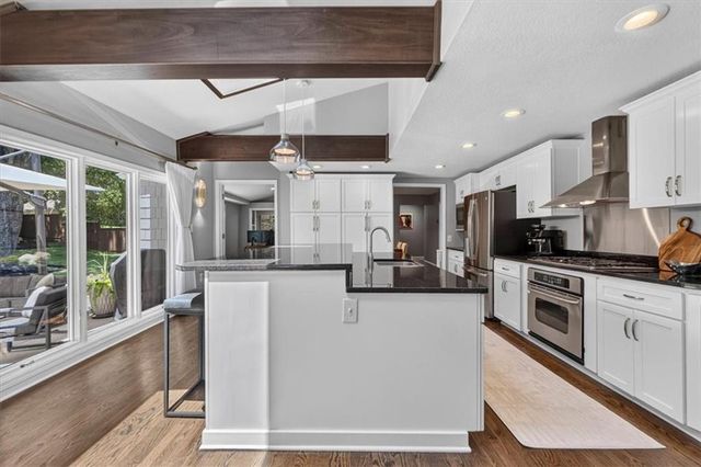 5726 Howe Drive, Fairway, KS 66205