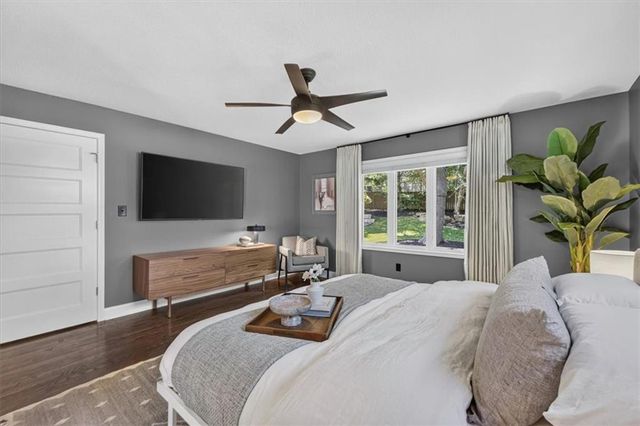 5726 Howe Drive, Fairway, KS 66205