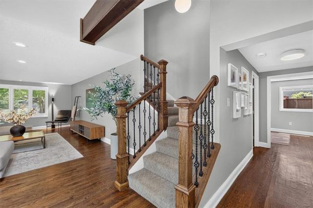 5726 Howe Drive, Fairway, KS 66205