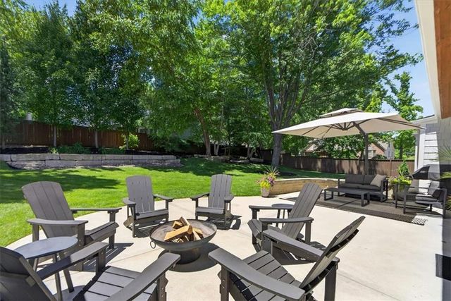 5726 Howe Drive, Fairway, KS 66205