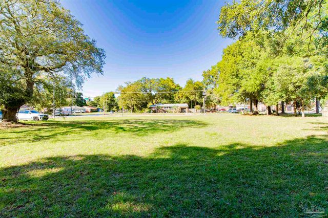 3570 N 12th Ave, Pensacola, FL 32503