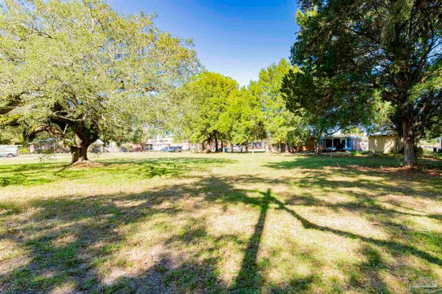 3570 N 12th Ave, Pensacola, FL 32503