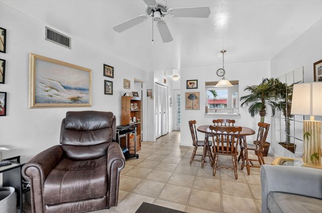 9855 Sandalfoot Boulevard Apt 317, Boca Raton, FL 33428