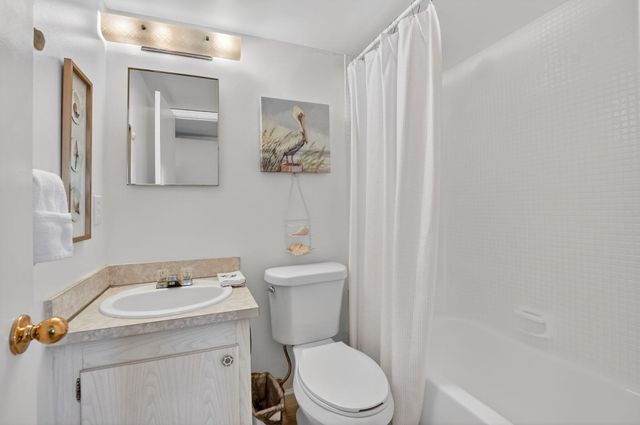 9855 Sandalfoot Boulevard Apt 317, Boca Raton, FL 33428