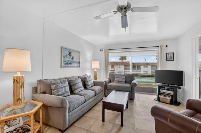 9855 Sandalfoot Boulevard Apt 317, Boca Raton, FL 33428