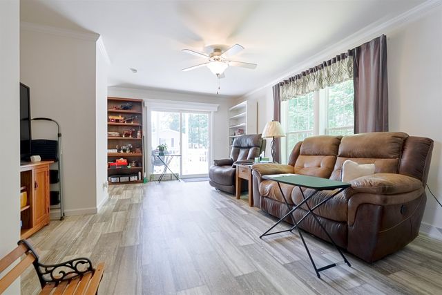 139 Robinhood Drive, Exeter, NH 03833