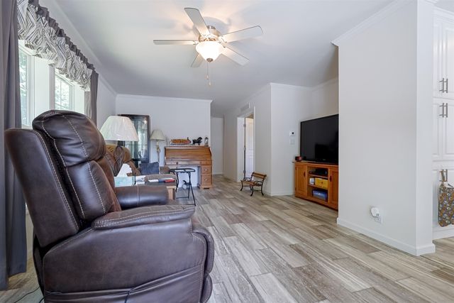 139 Robinhood Drive, Exeter, NH 03833