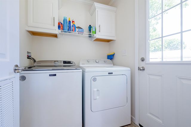 139 Robinhood Drive, Exeter, NH 03833