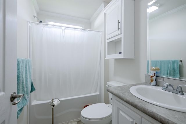 139 Robinhood Drive, Exeter, NH 03833
