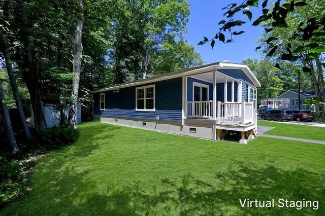 139 Robinhood Drive, Exeter, NH 03833