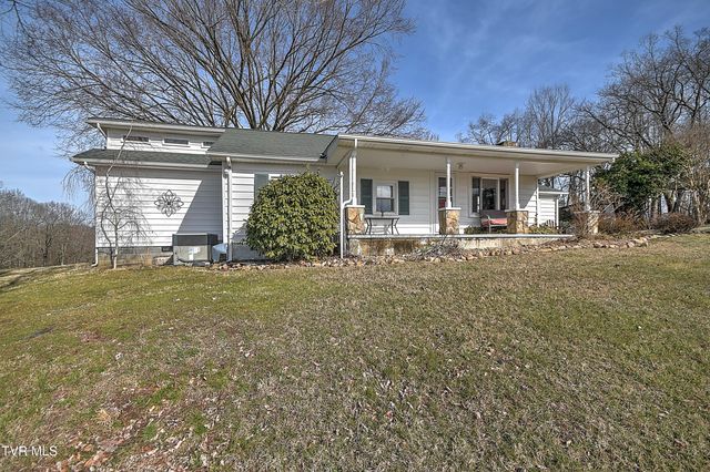 634 Cherokee Drive, Mount Carmel, TN 37645