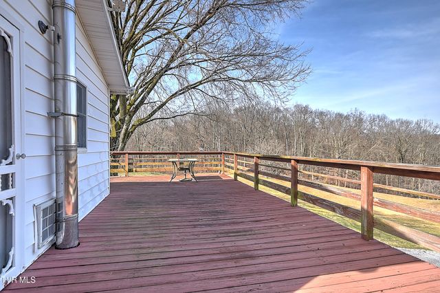 634 Cherokee Drive, Mount Carmel, TN 37645