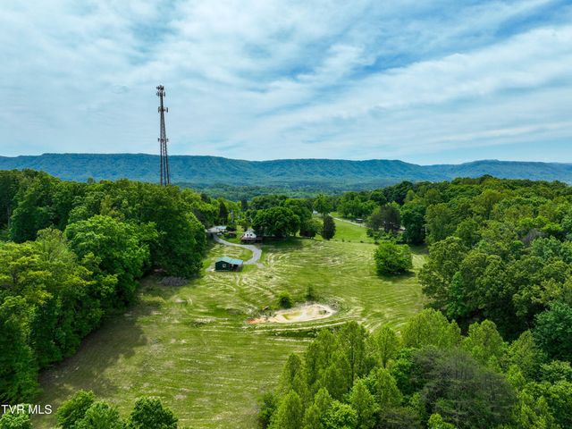 634 Cherokee Drive, Mount Carmel, TN 37645