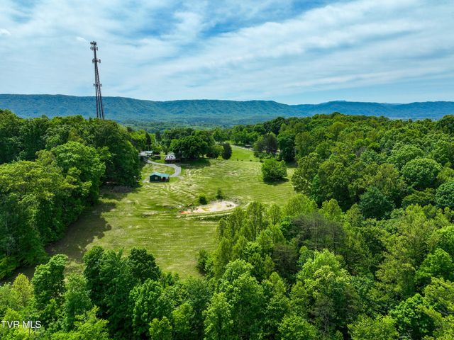 634 Cherokee Drive, Mount Carmel, TN 37645
