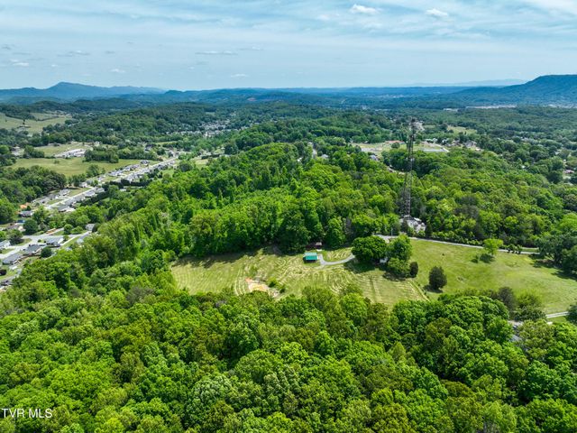 634 Cherokee Drive, Mount Carmel, TN 37645