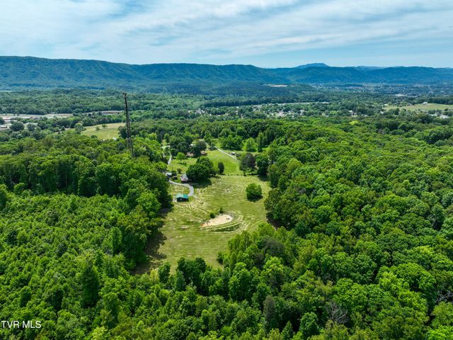 634 Cherokee Drive, Mount Carmel, TN 37645