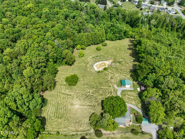 634 Cherokee Drive, Mount Carmel, TN 37645