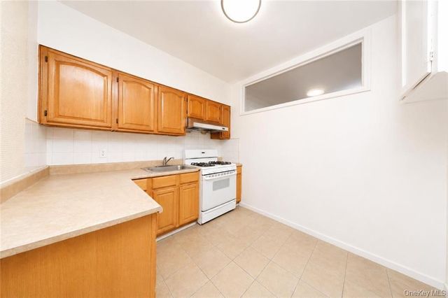 2326 E 19th Street, Brooklyn, NY 11229