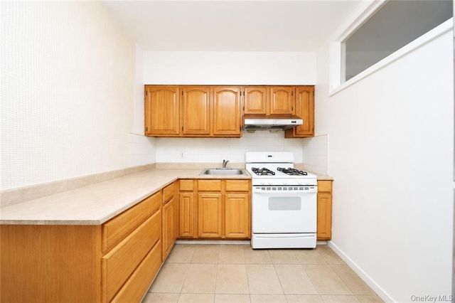 2326 E 19th Street, Brooklyn, NY 11229