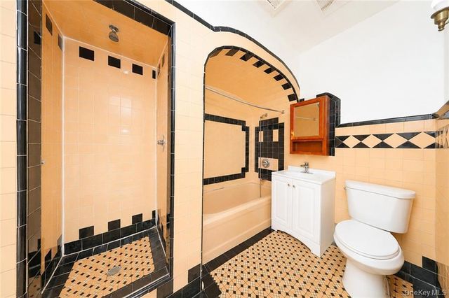 2326 E 19th Street, Brooklyn, NY 11229