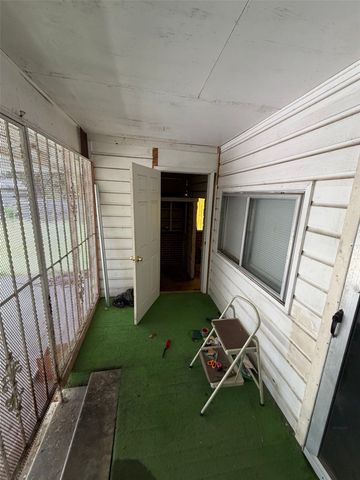 608 Donlee Road, Lancaster, TX 75134