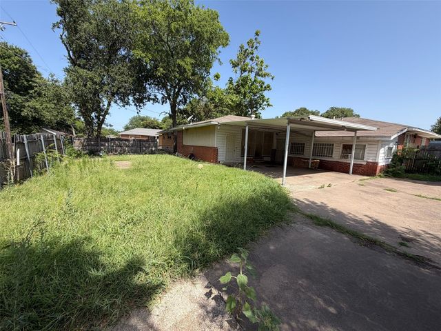 608 Donlee Road, Lancaster, TX 75134