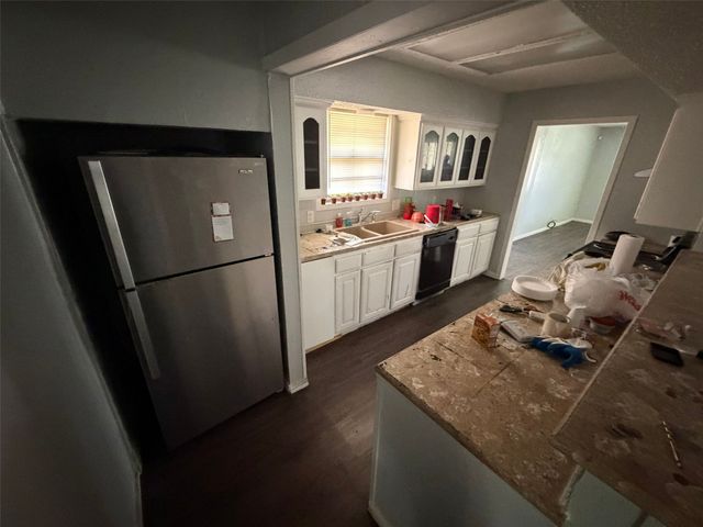 608 Donlee Road, Lancaster, TX 75134