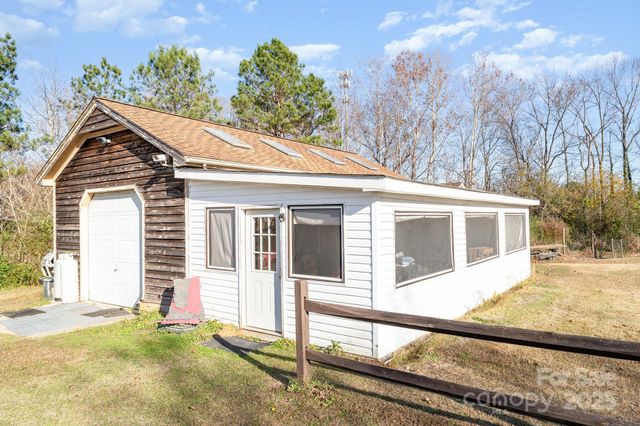 10092 Nc Highway 210 None, Four Oaks, NC 27524
