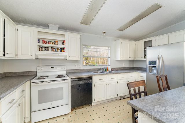 10092 Nc Highway 210 None, Four Oaks, NC 27524