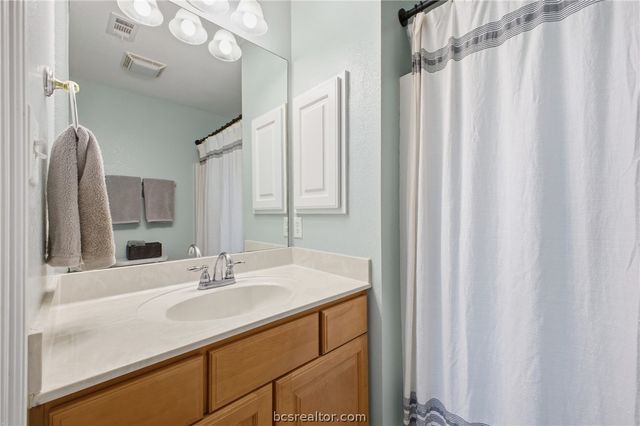 1000 Spring Loop 2105, College Station, TX 77840
